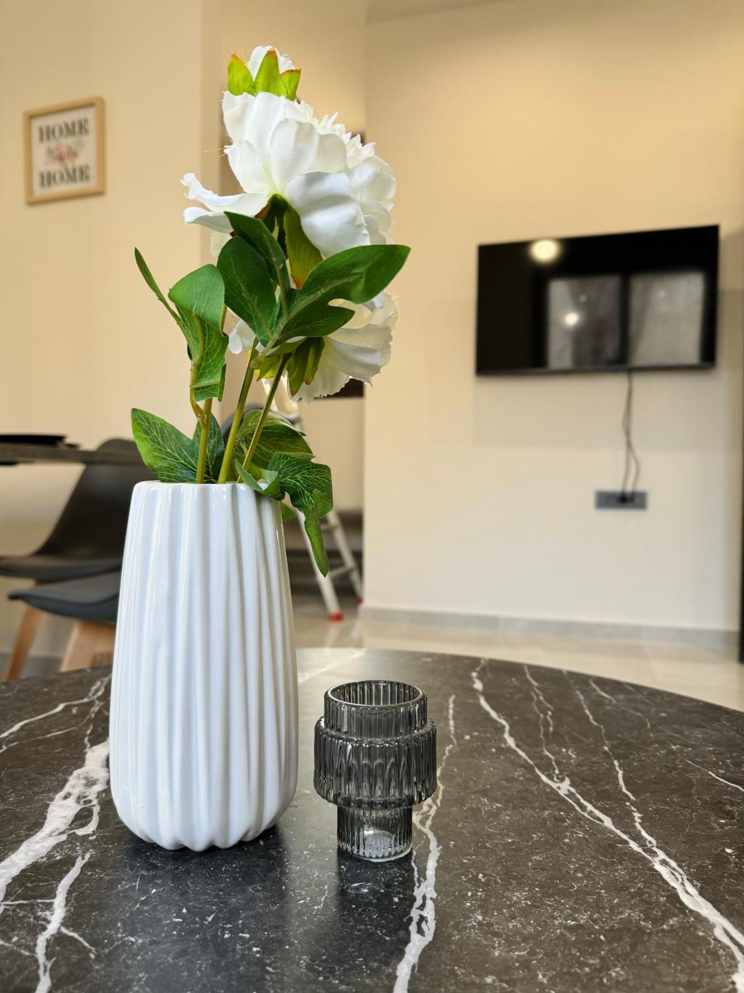 Spacious Apartment Near Monastiraki By Kozy Koala Athens Luaran gambar