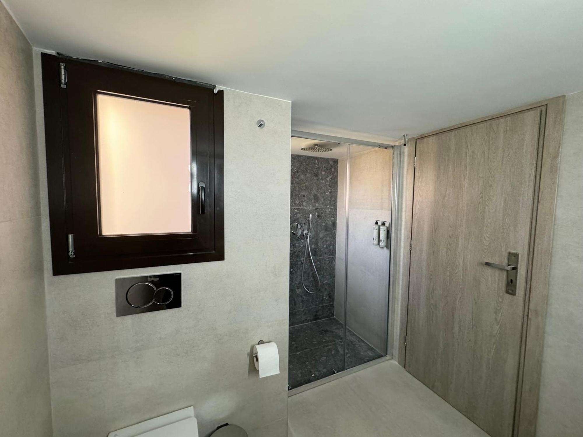 Spacious Apartment Near Monastiraki By Kozy Koala Athens Luaran gambar
