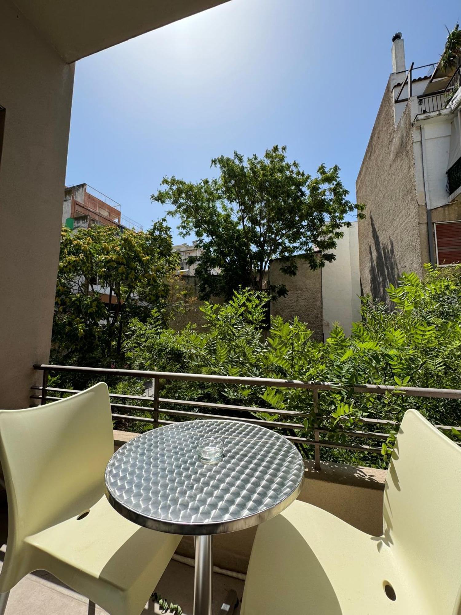 Spacious Apartment Near Monastiraki By Kozy Koala Athens Luaran gambar