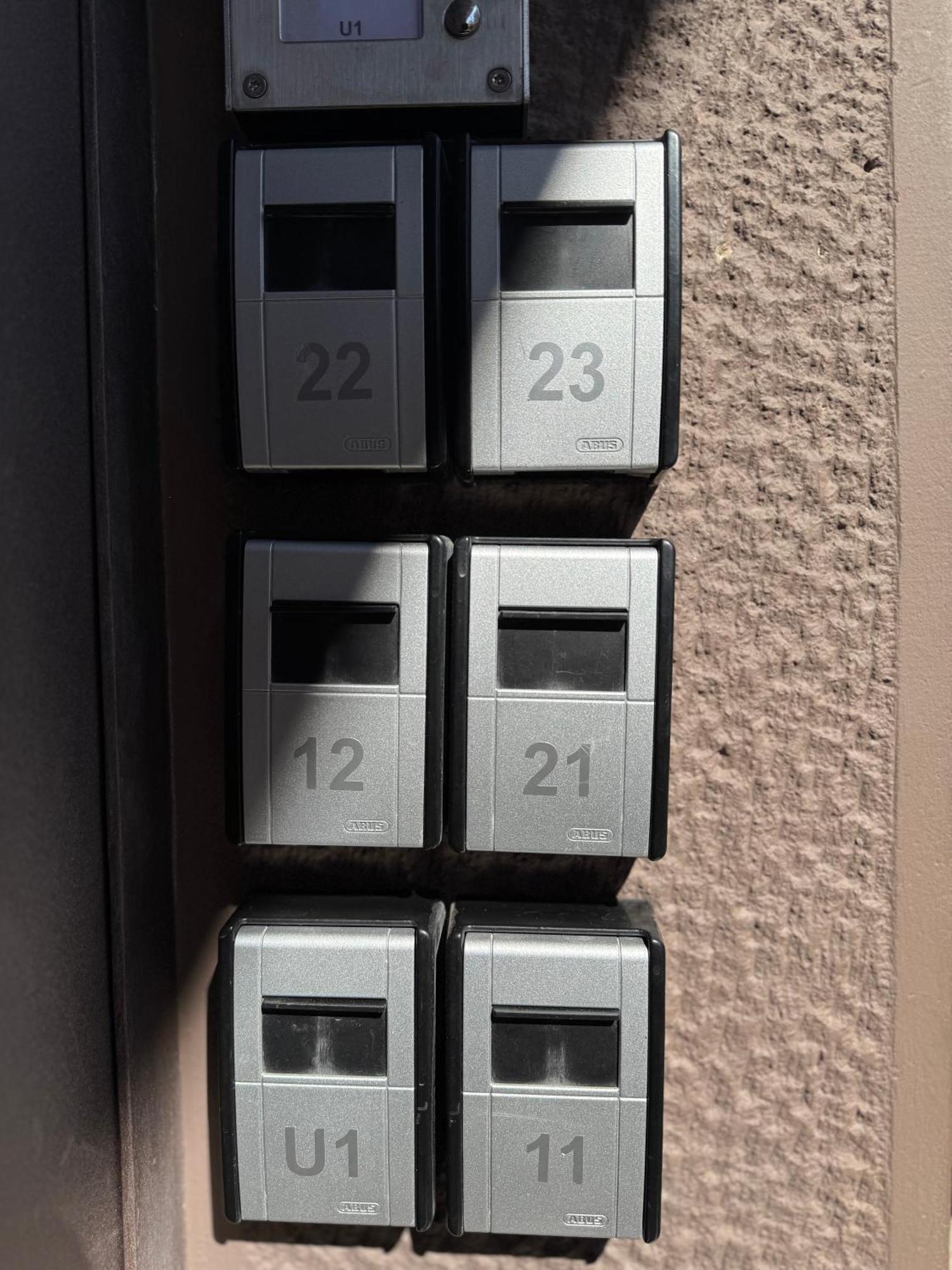 Spacious Apartment Near Monastiraki By Kozy Koala Athens Luaran gambar